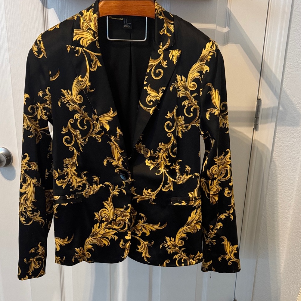 Forever 21 Black and Gold Patterned Blazer